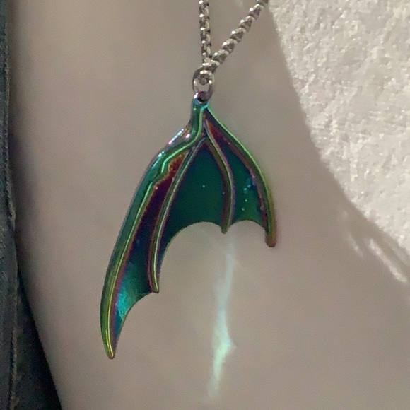 Boutique NEW - iresdecent multicolored shimmer batwing 😎 - Picture 4 of 5